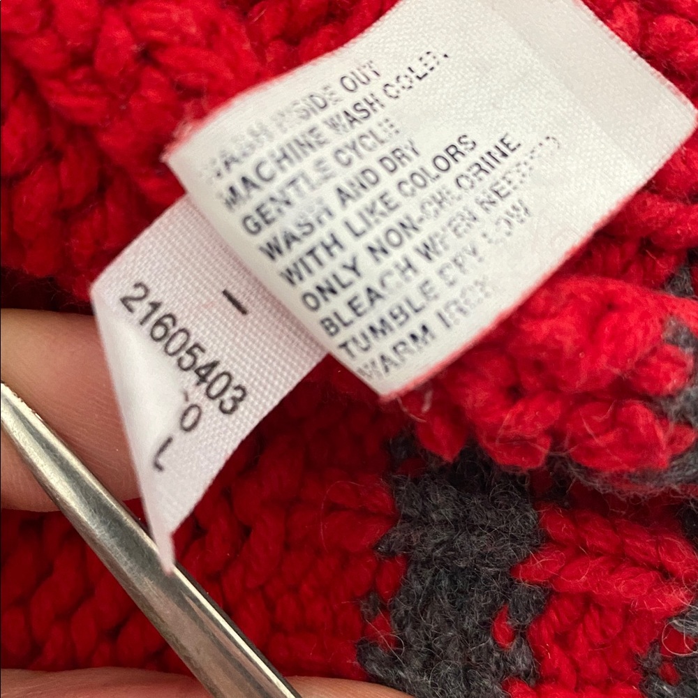 GAP kids XL Red Snowflake Crew Neck Sweater Perfect for pictures/ flaws - Picture 10 of 12